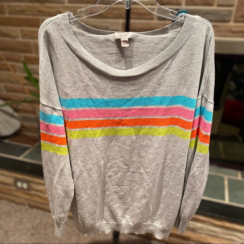 Long-Sleeve Gray Striped Sweater